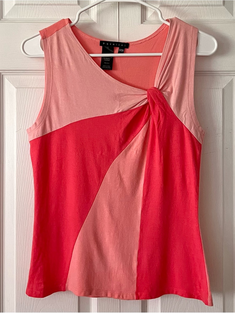 Parallel Colorblock Sleeveless Top